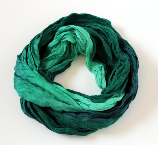 Green scarf "Boheem"